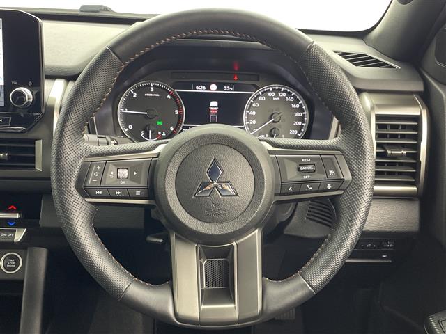 Mitsubishi Triton 9