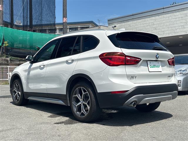 BMW X1 8