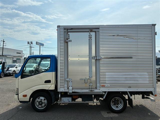 Hino Dutro 10