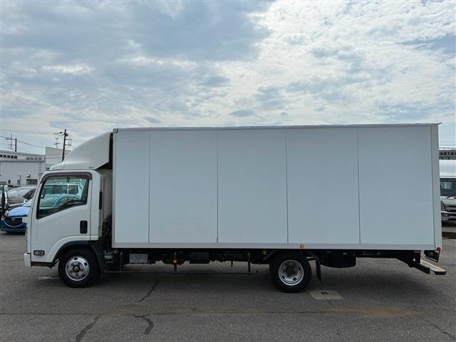 Isuzu Elf 11