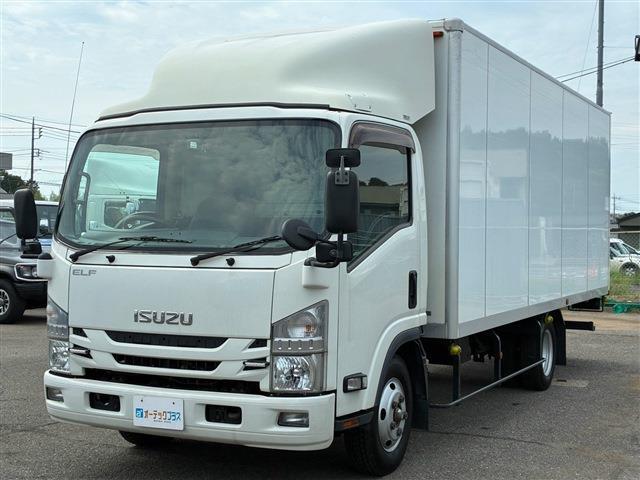 Isuzu Elf 4