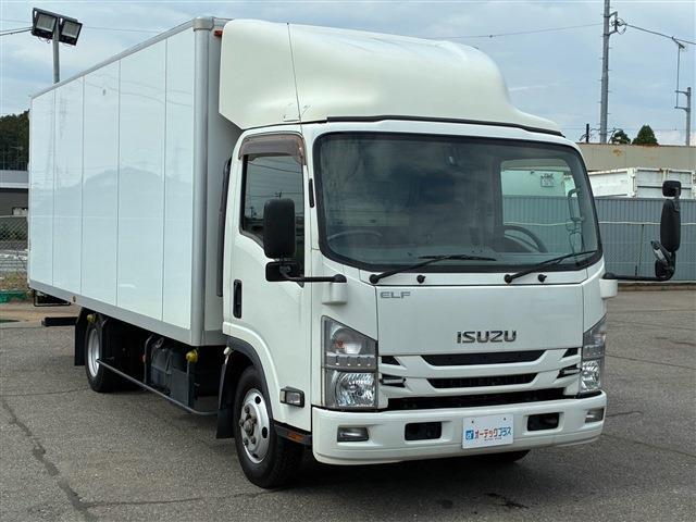 Isuzu Elf 6