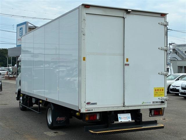 Isuzu Elf 7