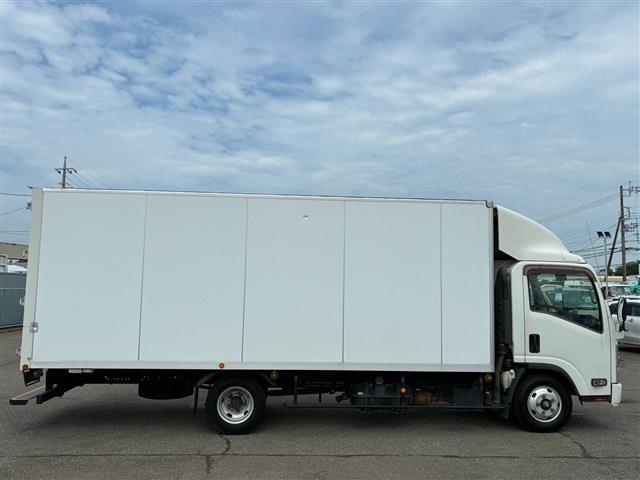 Isuzu Elf 10