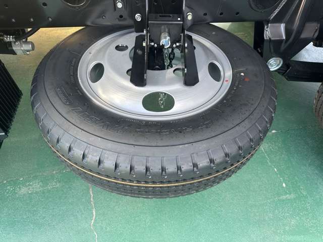 Mitsubishi Fuso Canter 11