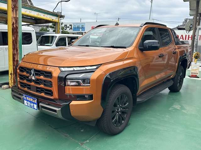 Mitsubishi Triton 3
