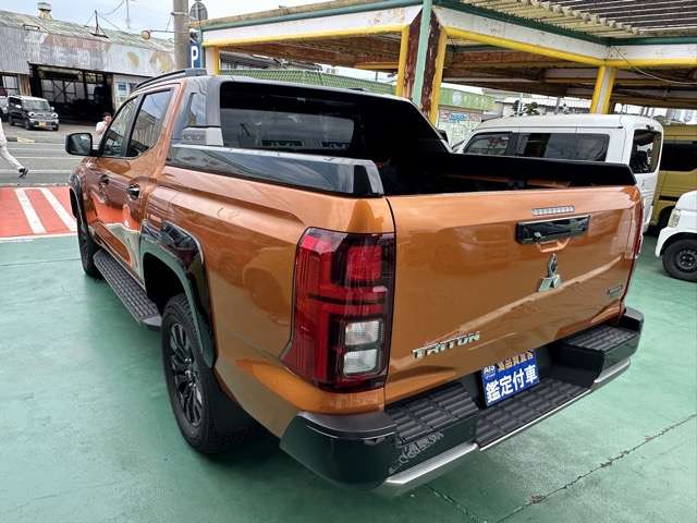 Mitsubishi Triton 4