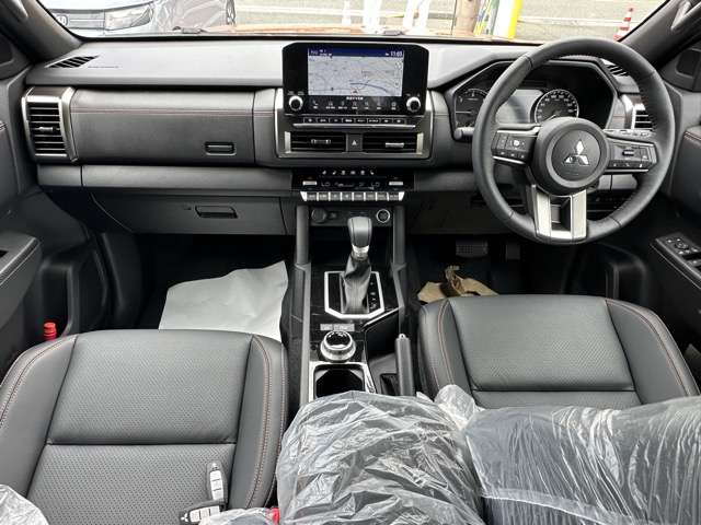 Mitsubishi Triton 7