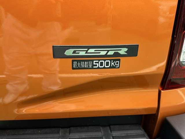 Mitsubishi Triton 9
