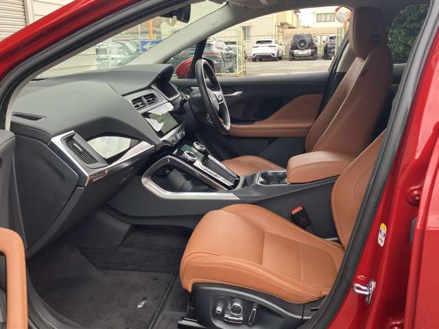 Jaguar Iペイス 5