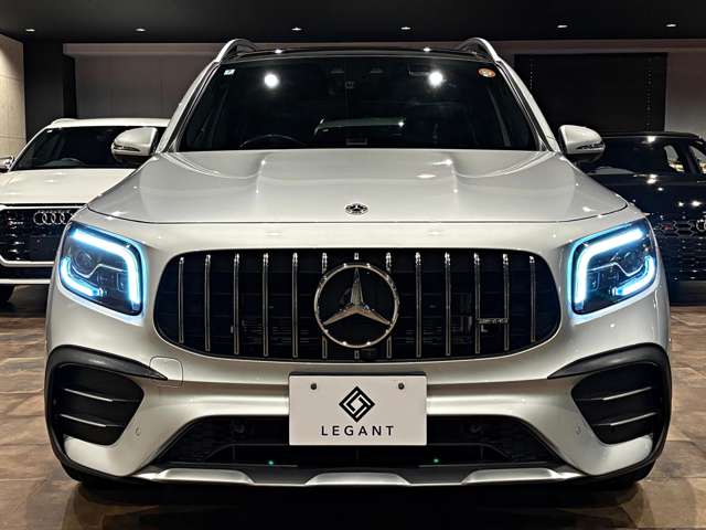 Mercedes-Benz GLB 8
