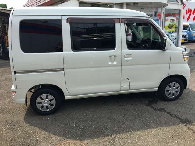 Daihatsu Hijet Cargo 7