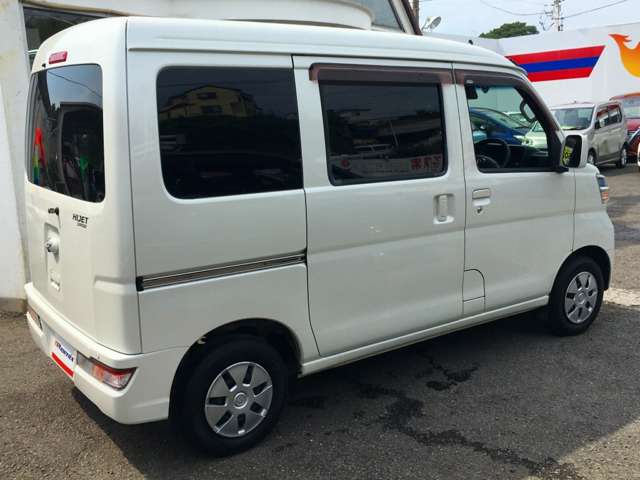 Daihatsu Hijet Cargo 8
