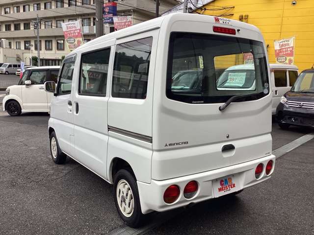 Mitsubishi Minicab Van 11