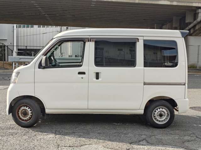 Daihatsu Hijet Cargo 3