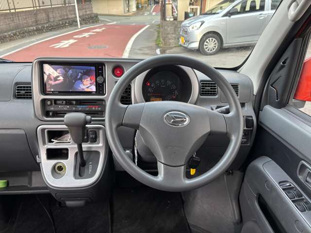 Daihatsu Hijet Cargo 2