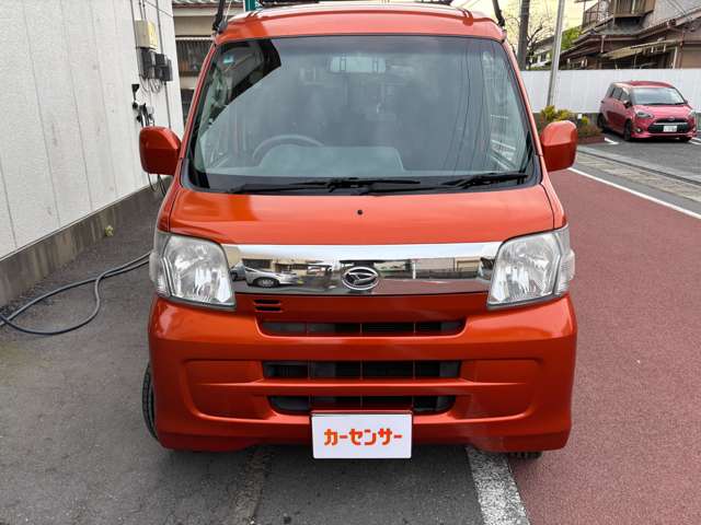 Daihatsu Hijet Cargo 4