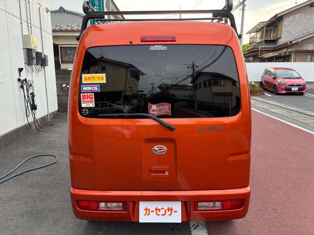 Daihatsu Hijet Cargo 8