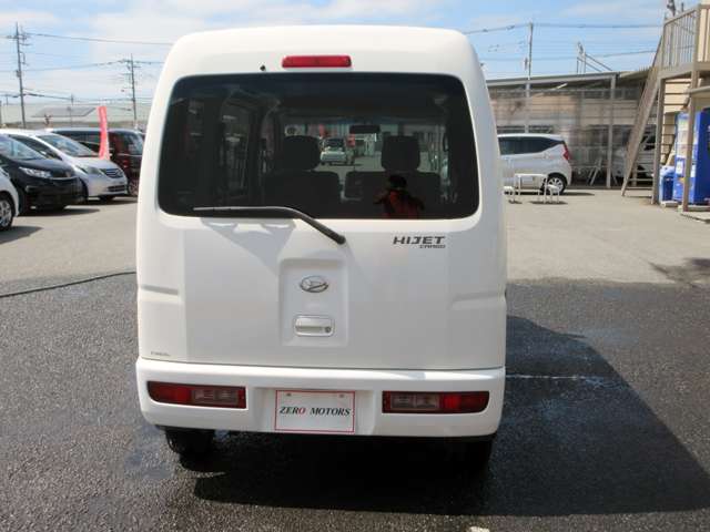 Daihatsu Hijet Cargo 11