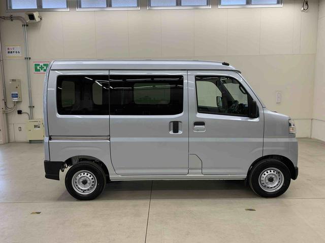 Daihatsu Hijet Cargo 7