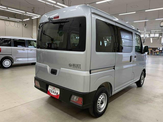 Daihatsu Hijet Cargo 11