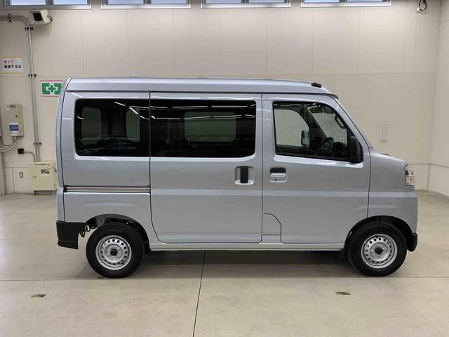 Daihatsu Hijet Cargo 7