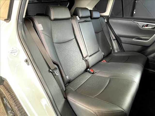 Toyota RAV4 12
