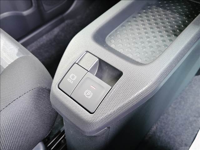 Daihatsu Taft 11