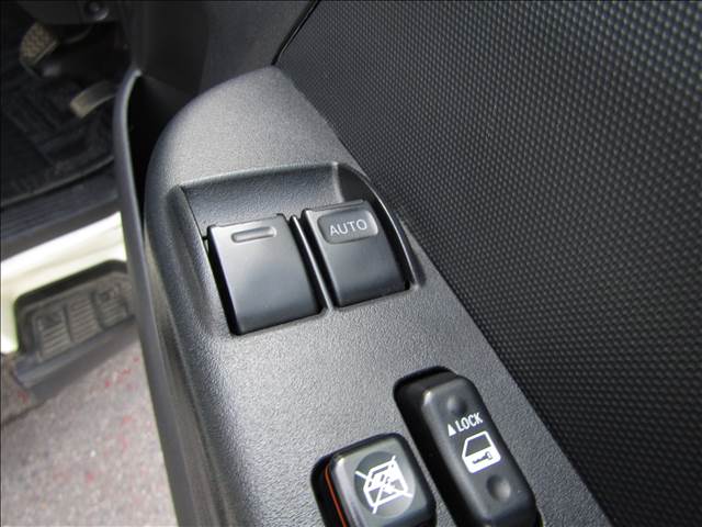 Toyota Hiace Commuter 6