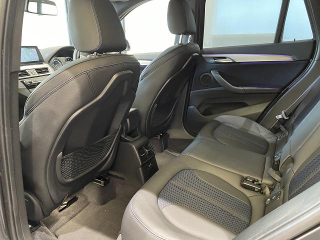 BMW X1 12