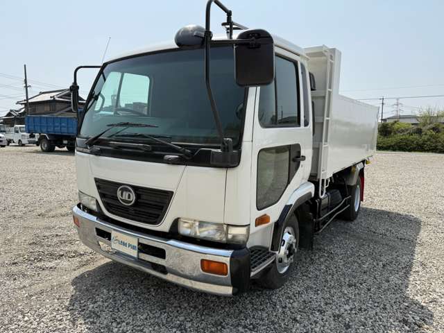 Nissan Condor 3