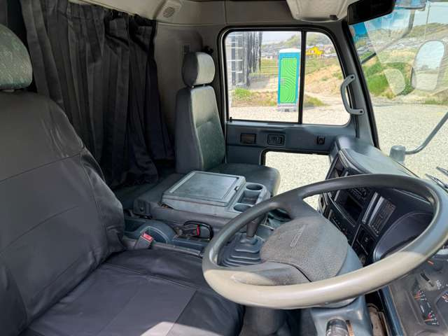Nissan Condor 9