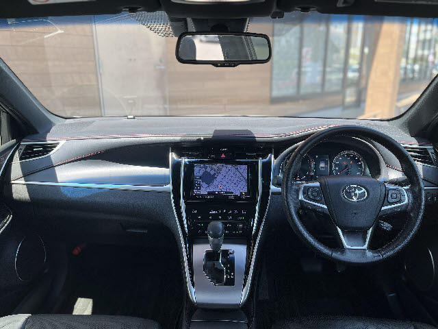 Toyota Harrier 3