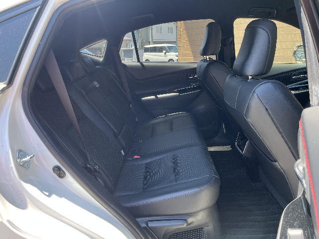 Toyota Harrier 8