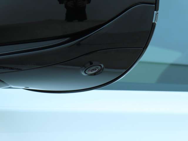 Aston Martin DBX 11