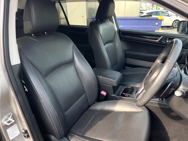 Subaru Legacy Outback 8