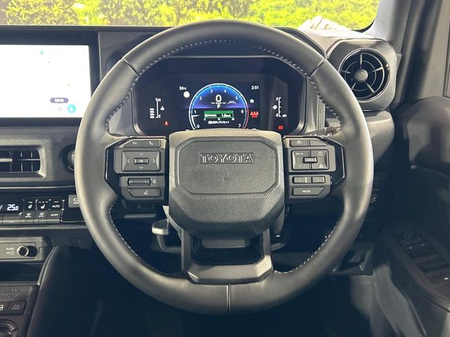 Toyota Land Cruiser FJ 11