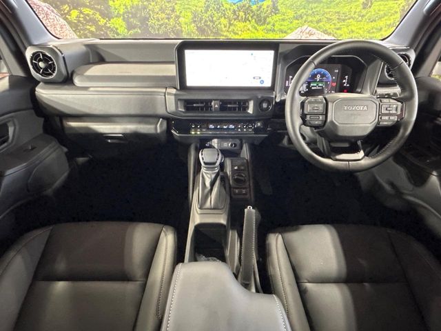Toyota Land Cruiser FJ 2