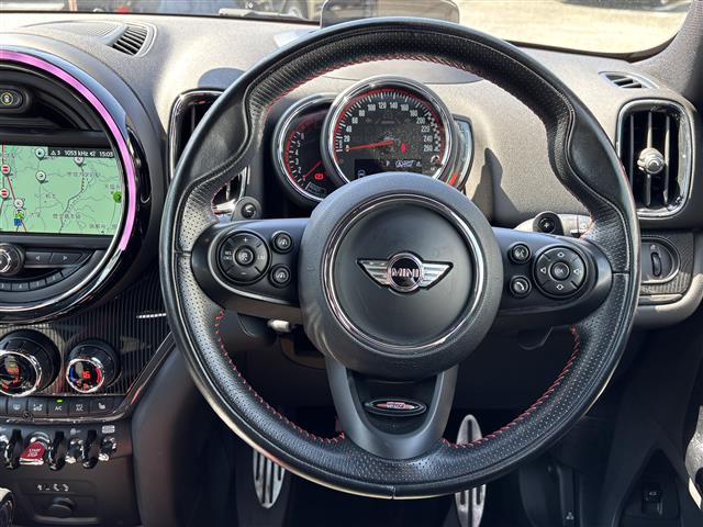 MINI Crossover 9