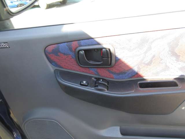 Mitsubishi Pajero Mini 12
