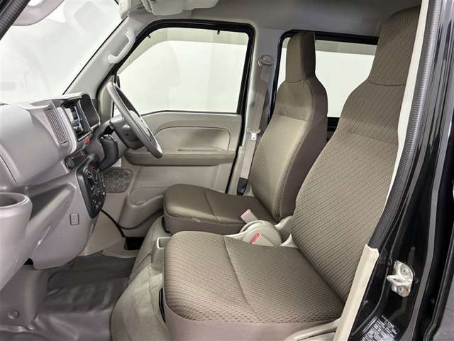 Nissan NV100 Clipper 11