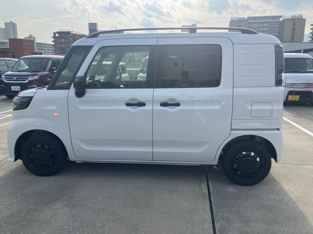 Suzuki Spacia Base 9