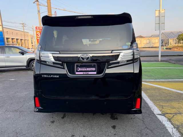 Toyota Vellfire 6