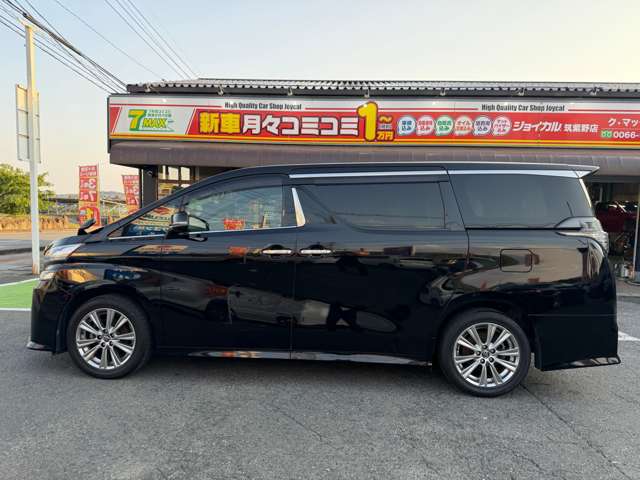 Toyota Vellfire 8