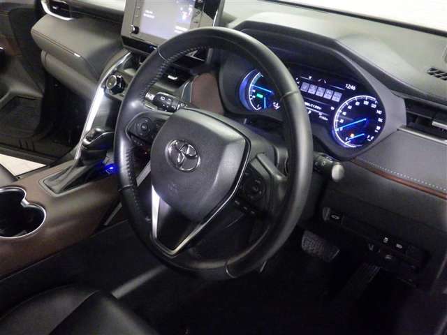 Toyota Harrier 10