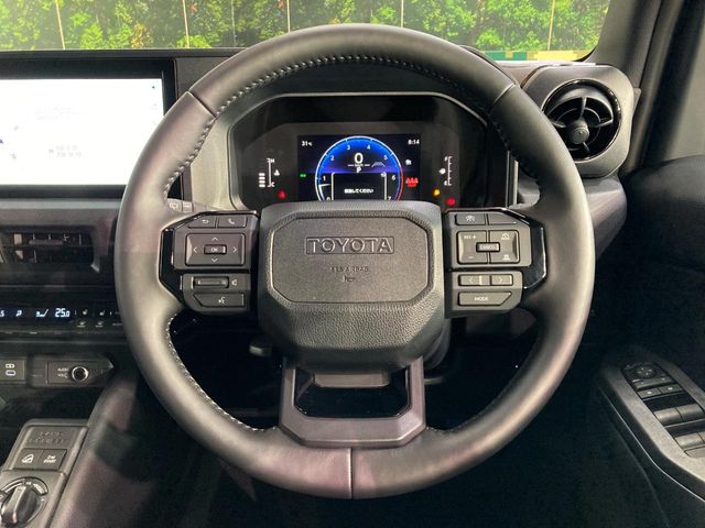 Toyota Land Cruiser FJ 11