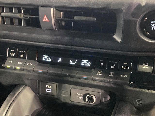 Toyota Land Cruiser FJ 6
