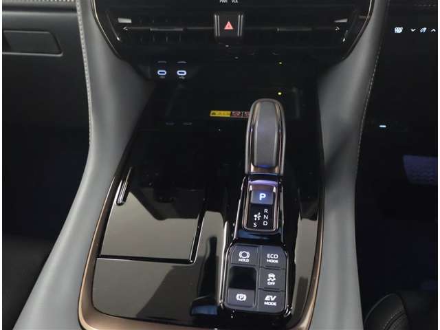 Toyota Alphard 12