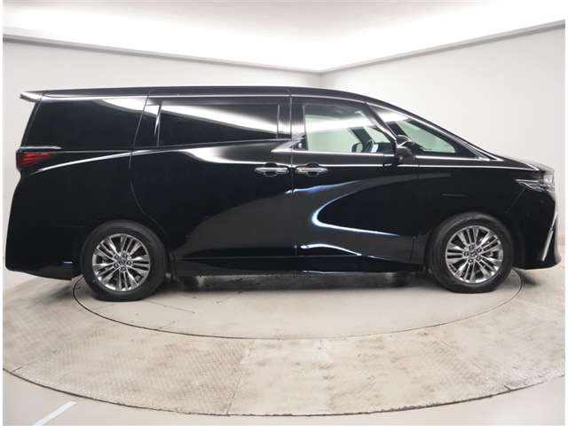 Toyota Alphard 2