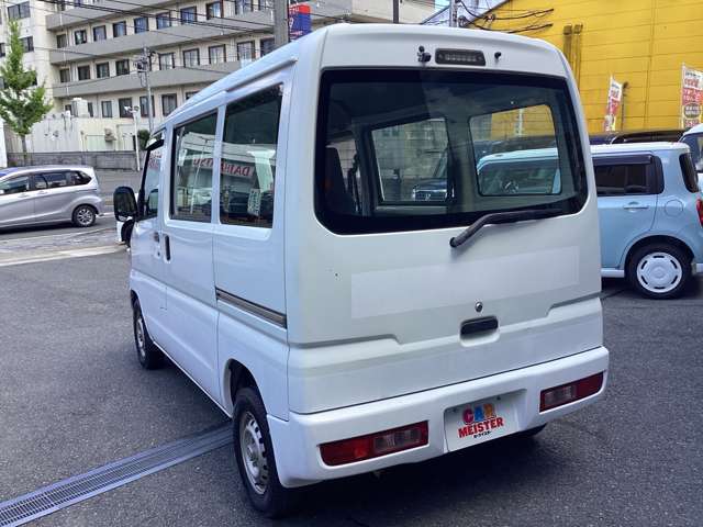 Mitsubishi Minicab Van 11